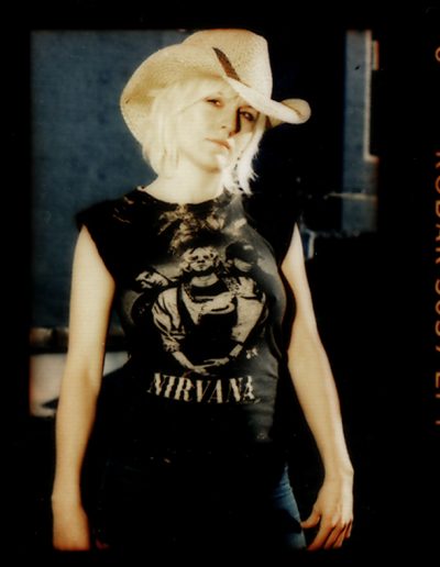 Shiloh Lindsey Americana artist press photo For My Smoke album release 2004